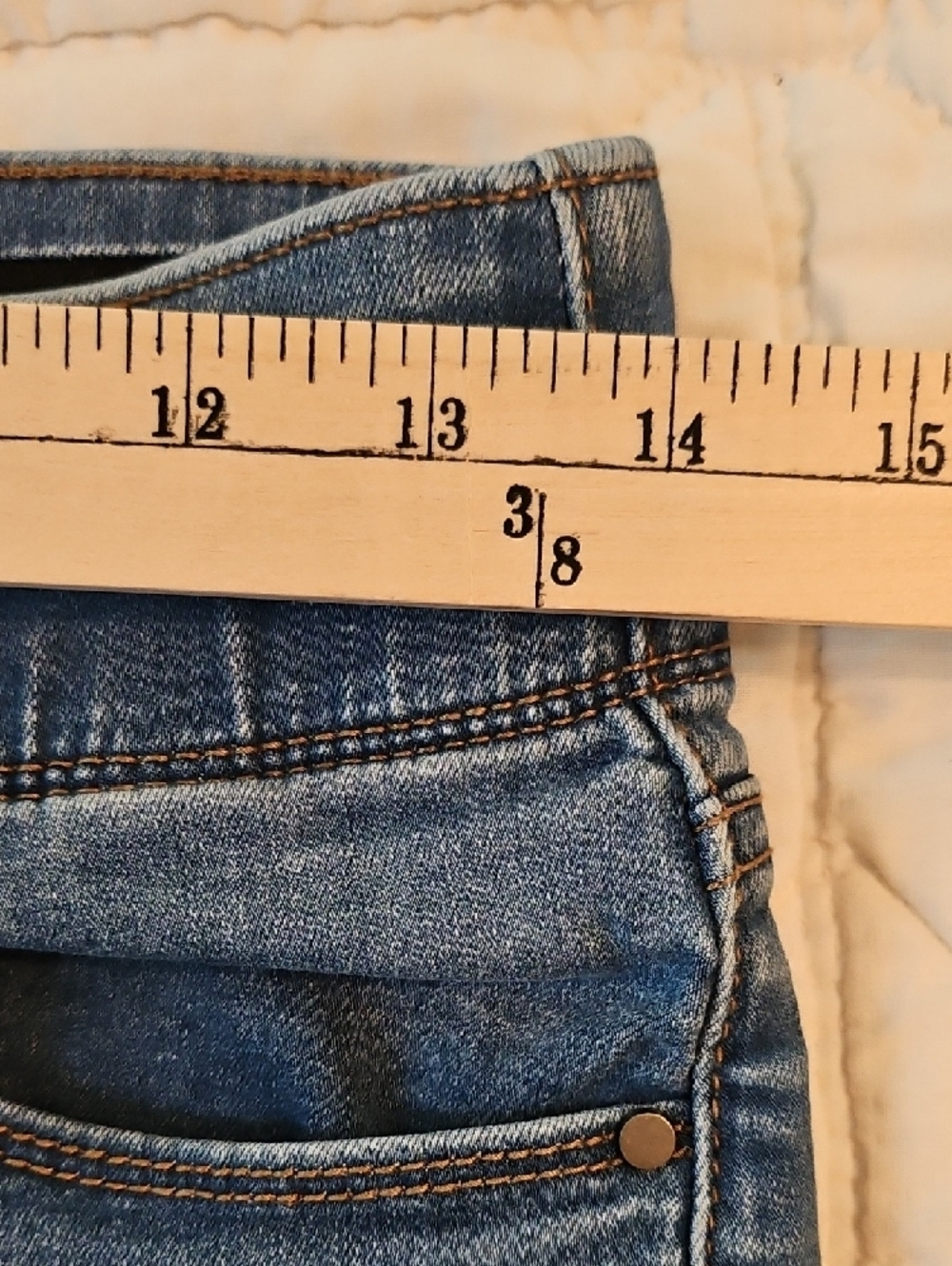 Apt. 9 - 2 Button Bermuda Shorts w/ Comfort Waistband - Size 4 - Picture 3 of 7